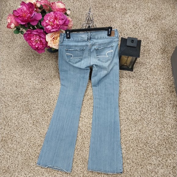 2959 Size 4 American Eagle Quilted Appliqued Flare Leg Jeans - Picture 5 of 7